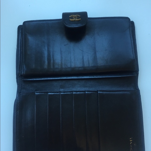 ❌Sold ❌Auth Chanel lambskin wallet - Picture 2 of 5
